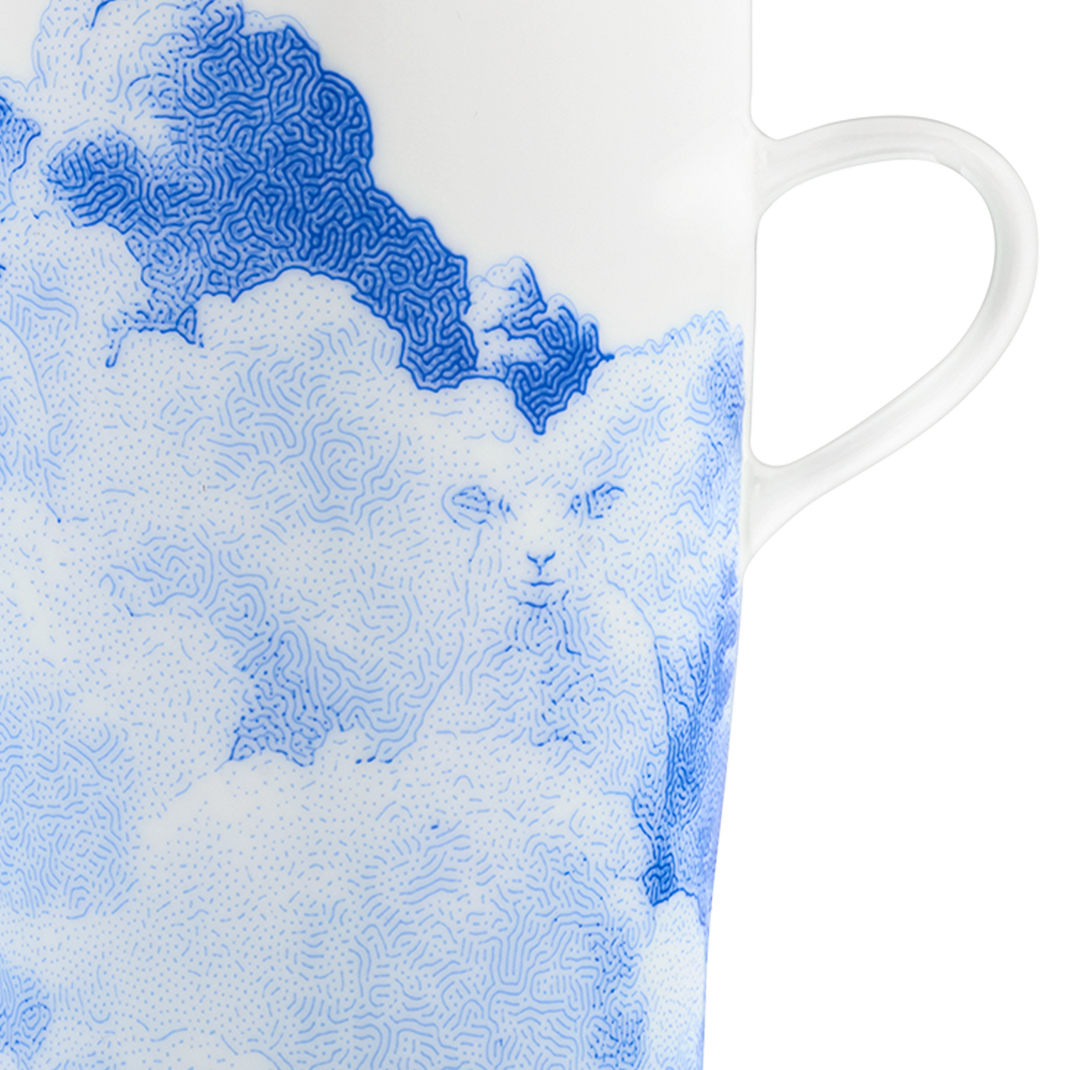 Weiße Tasse mit blauem Wolkenmuster, ein Lammkopf erkennbar. Fürstenberg Porzellan.