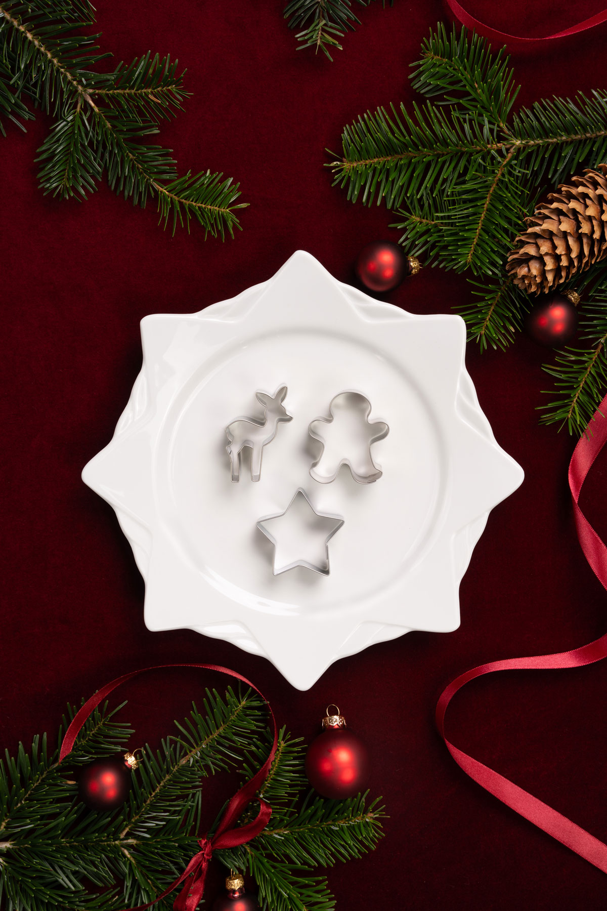 Weihnachts-Set | Plätzchenausstecher mit Sternenteller (5tlg.)