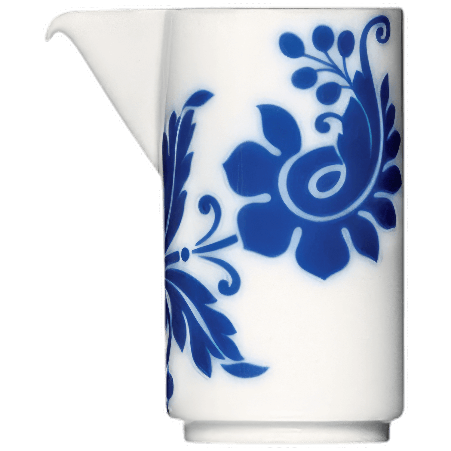 Weiße Porzellankanne mit blauen floralen Mustern, steht vor schwarzem Hintergrund. Fürstenberg Porzellan.