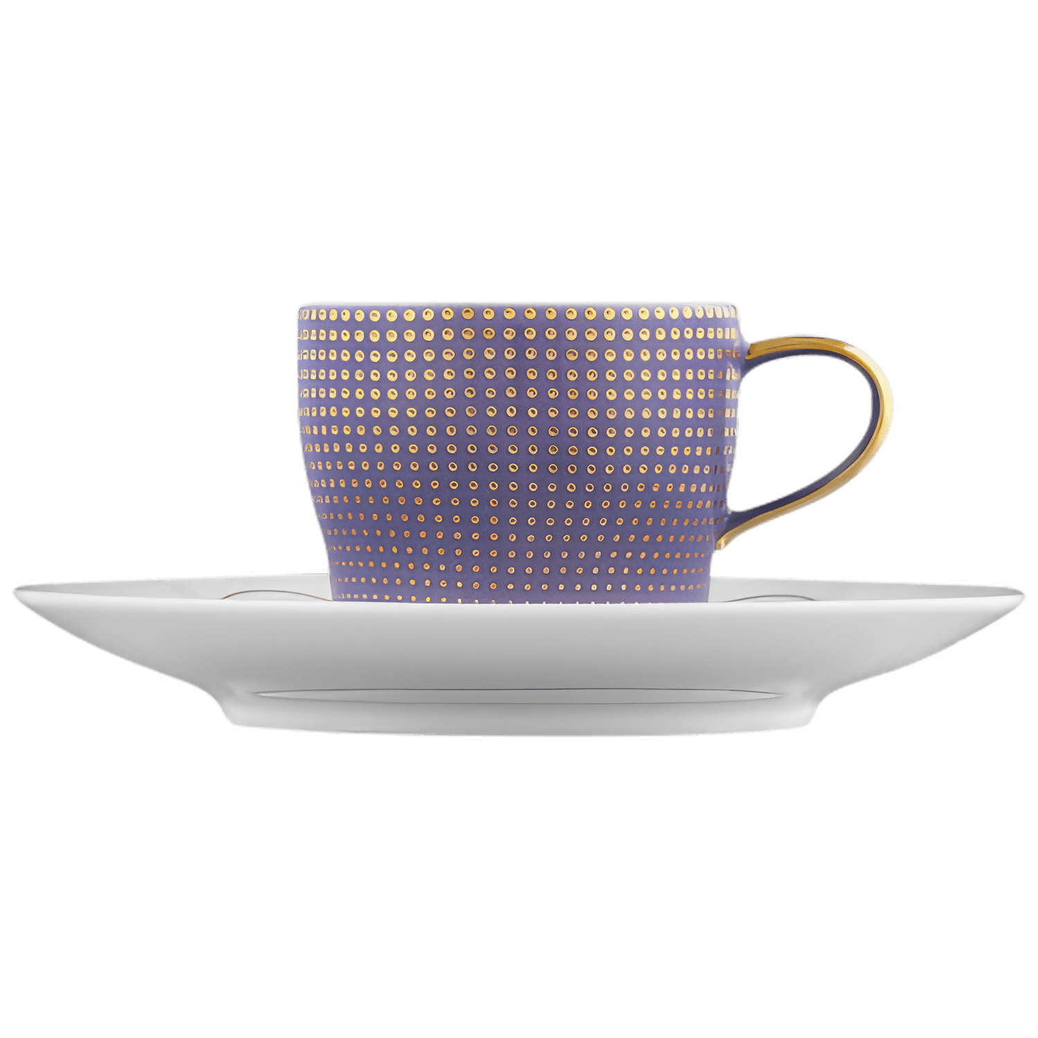 Lila Tasse mit goldenen Punkten steht auf weißer Untertasse. Fürstenberg Porzellan.