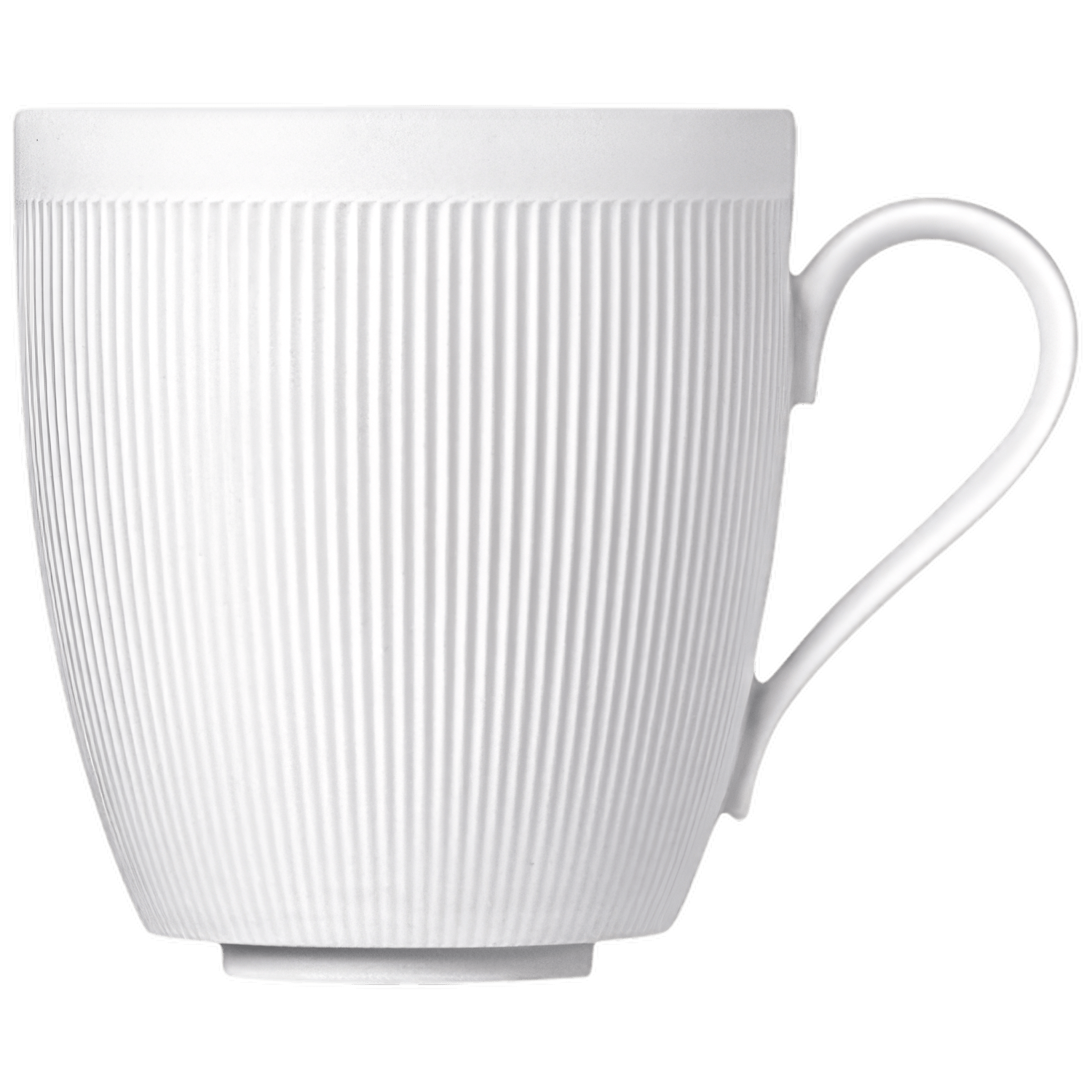 Weiße Tasse mit Rillenstruktur steht auf weißem Hintergrund. Fürstenberg Porzellan.